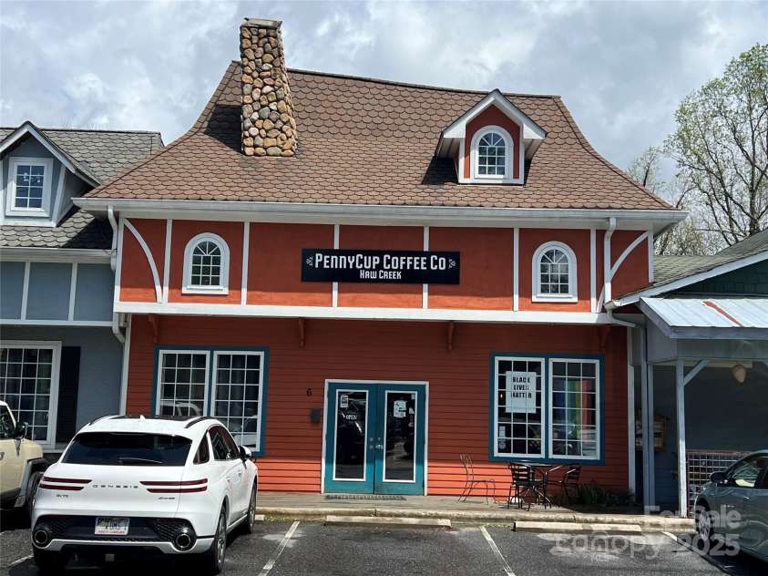 74 Beverly Road, Asheville, NC 28805.  MLS# CAR4239115, YatesRealty ID 19986. Penny Cup Coffee Haw Creek