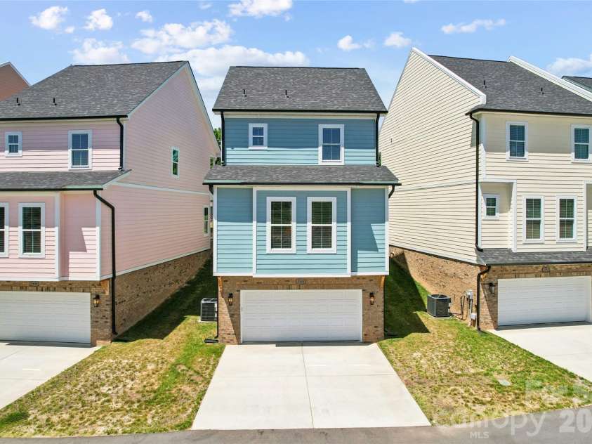 5840 Pittmon Lane, Kannapolis, NC 28081.  MLS# CAR4374428, YatesRealty ID 19989. 5840 Pittmon Lane