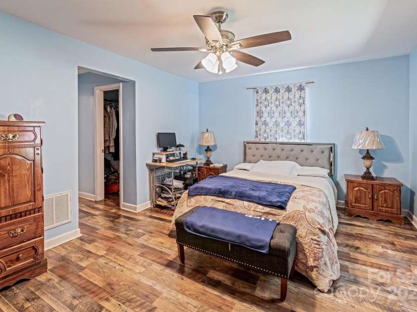 734 Club Drive, Statesville, NC 28677.  MLS# CAR4255559, YatesRealty ID 19989. Primary Bedroom w/2 Walk-In Closets