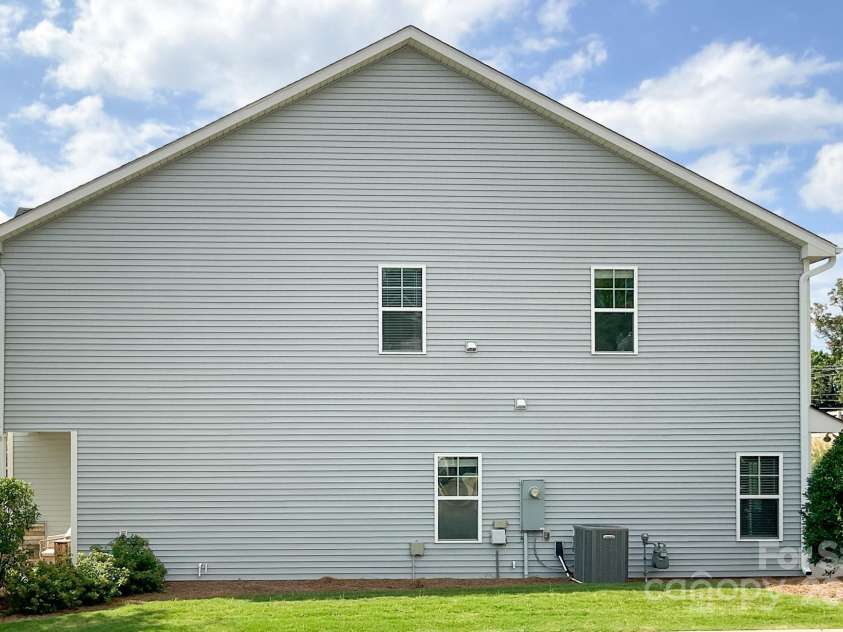 200 Button Willow Street, Taylors, SC 29687.  MLS# CAR4292718, YatesRealty ID 1999. 