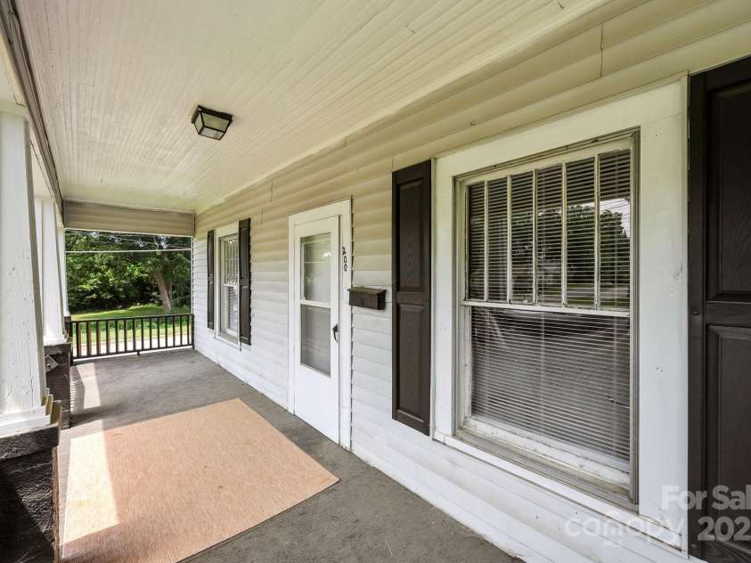 200 Martin Luther King Jr Avenue, Salisbury, NC 28144.  MLS# CAR4280378, YatesRealty ID 19990. 