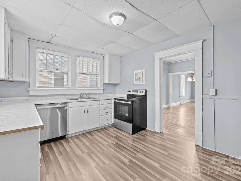 200 Martin Luther King Jr Avenue, Salisbury, NC 28144.  MLS# CAR4280378, YatesRealty ID 19990. 