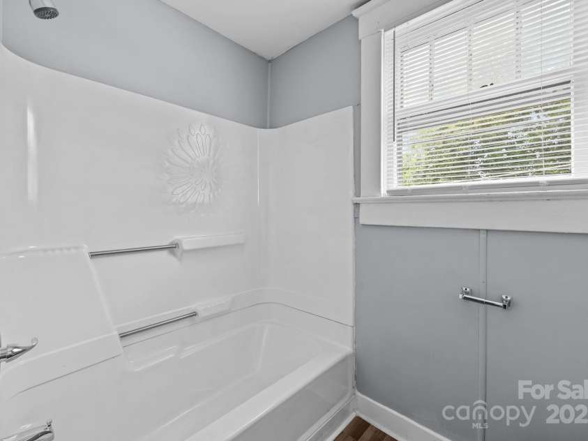 200 Martin Luther King Jr Avenue, Salisbury, NC 28144.  MLS# CAR4280378, YatesRealty ID 19990. 