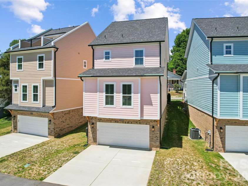 5850 Pittmon Lane, Kannapolis, NC 28081.  MLS# CAR4374429, YatesRealty ID 19990. 