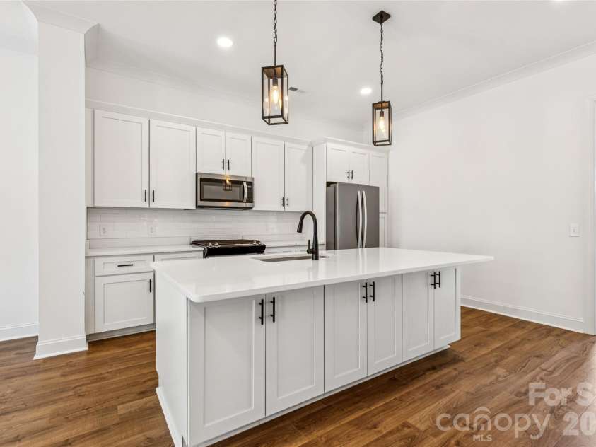 5850 Pittmon Lane, Kannapolis, NC 28081.  MLS# CAR4374429, YatesRealty ID 19990. Large kitchen island