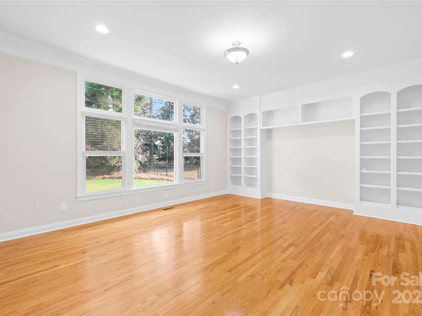 10024 Hazelview Drive, Charlotte, NC 28277.  MLS# CAR4260424, YatesRealty ID 19991. 