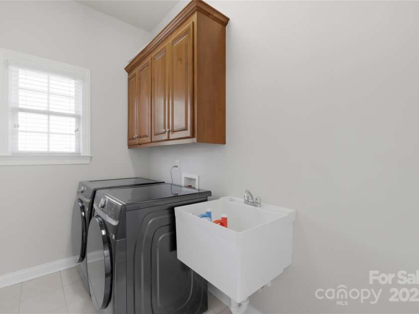 10024 Hazelview Drive, Charlotte, NC 28277.  MLS# CAR4260424, YatesRealty ID 19991. 