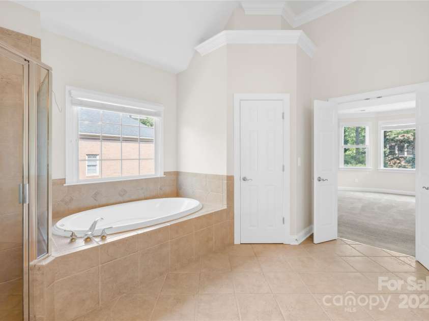 10024 Hazelview Drive, Charlotte, NC 28277.  MLS# CAR4260424, YatesRealty ID 19991. 