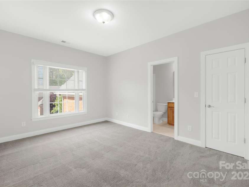 10024 Hazelview Drive, Charlotte, NC 28277.  MLS# CAR4260424, YatesRealty ID 19991. 