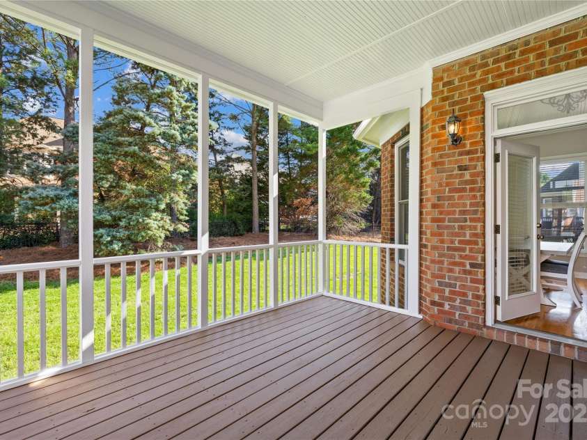 10024 Hazelview Drive, Charlotte, NC 28277.  MLS# CAR4260424, YatesRealty ID 19991. 
