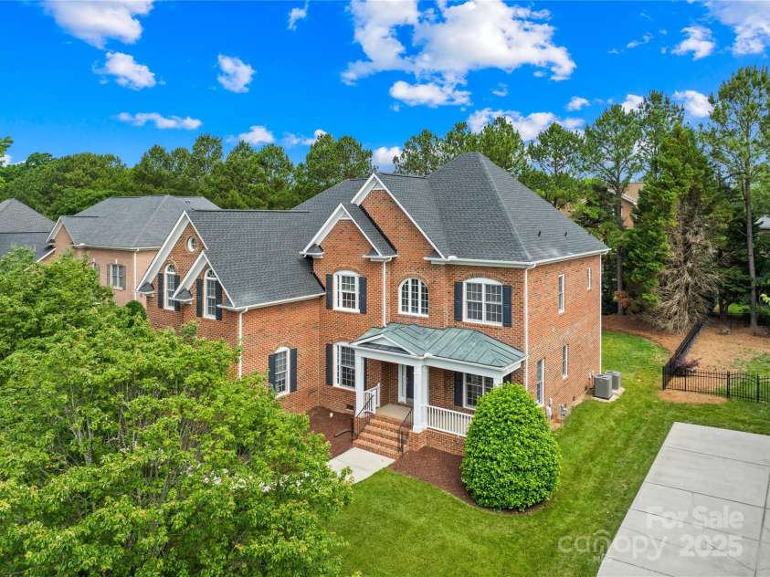 10024 Hazelview Drive, Charlotte, NC 28277.  MLS# CAR4260424, YatesRealty ID 19991. 