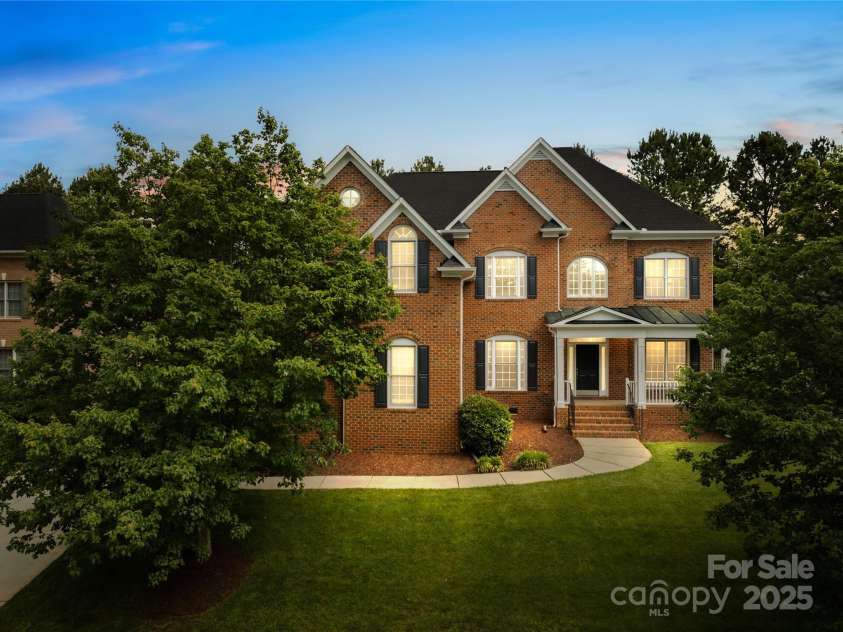10024 Hazelview Drive, Charlotte, NC 28277.  MLS# CAR4260424, YatesRealty ID 19991. 