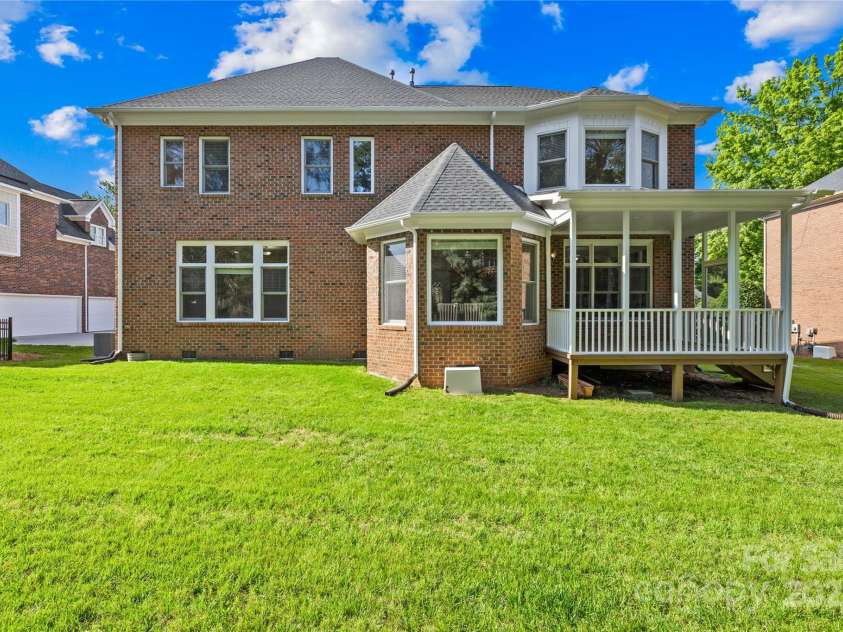 10024 Hazelview Drive, Charlotte, NC 28277.  MLS# CAR4260424, YatesRealty ID 19991. 