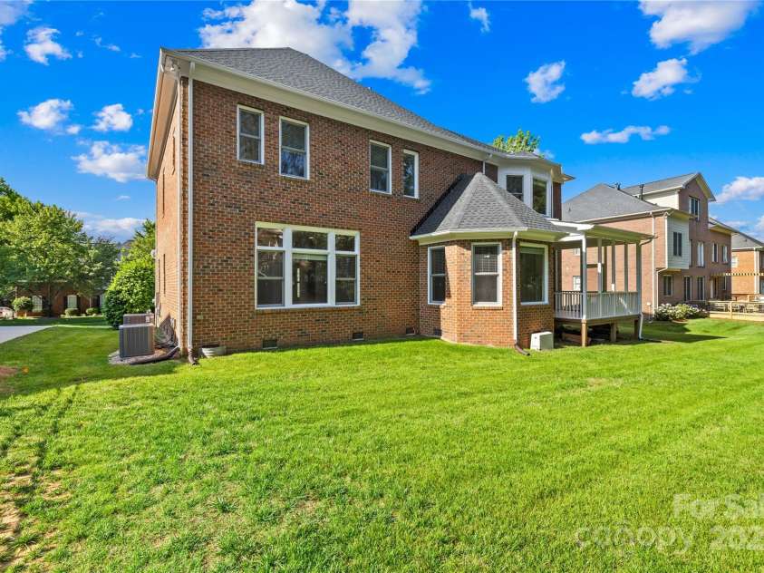 10024 Hazelview Drive, Charlotte, NC 28277.  MLS# CAR4260424, YatesRealty ID 19991. 