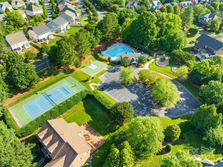 10024 Hazelview Drive, Charlotte, NC 28277.  MLS# CAR4260424, YatesRealty ID 19991. 
