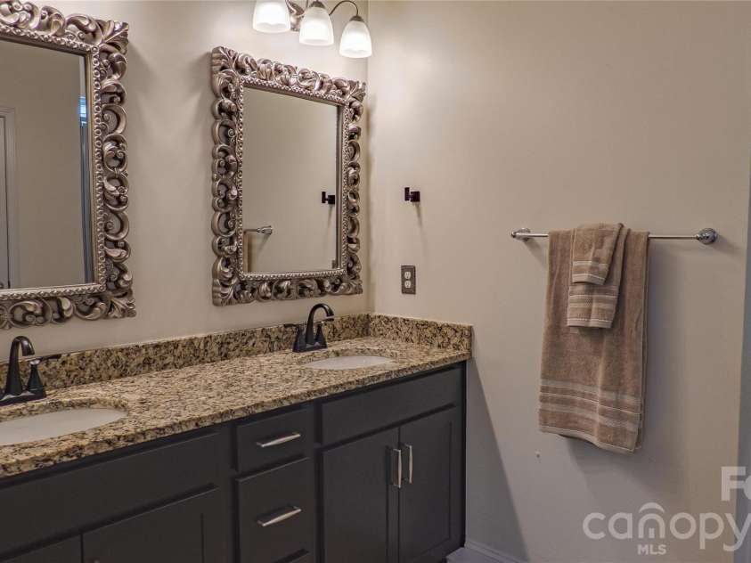2226 Silver Pine Street, Concord, NC 28027.  MLS# CAR4370023, YatesRealty ID 19991. Primary Bath