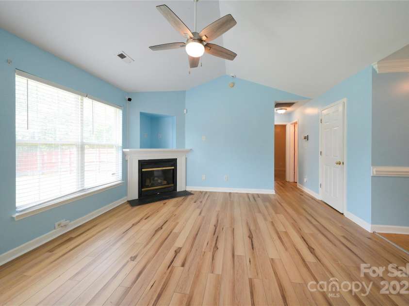 4037 Lakota Court, Charlotte, NC 28269.  MLS# CAR4258473, YatesRealty ID 19993. 