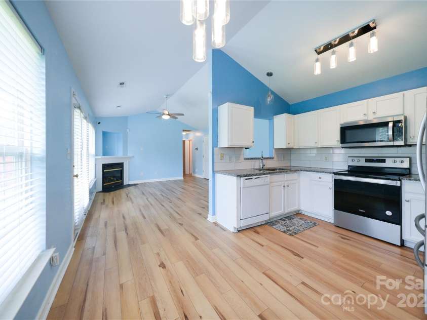 4037 Lakota Court, Charlotte, NC 28269.  MLS# CAR4258473, YatesRealty ID 19993. 