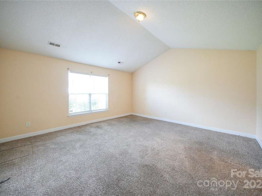 4037 Lakota Court, Charlotte, NC 28269.  MLS# CAR4258473, YatesRealty ID 19993. 