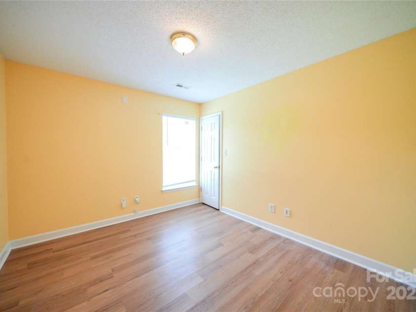 4037 Lakota Court, Charlotte, NC 28269.  MLS# CAR4258473, YatesRealty ID 19993. 