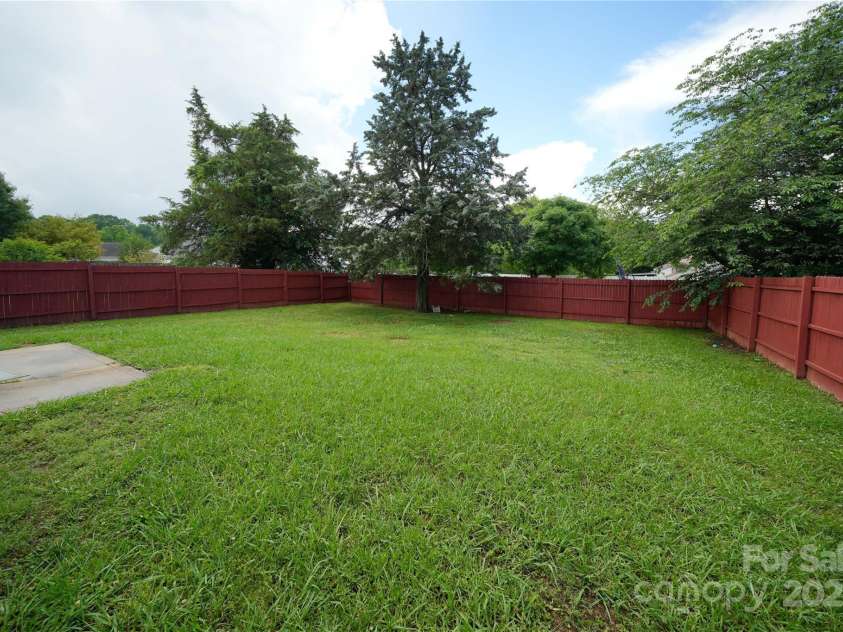 4037 Lakota Court, Charlotte, NC 28269.  MLS# CAR4258473, YatesRealty ID 19993. 
