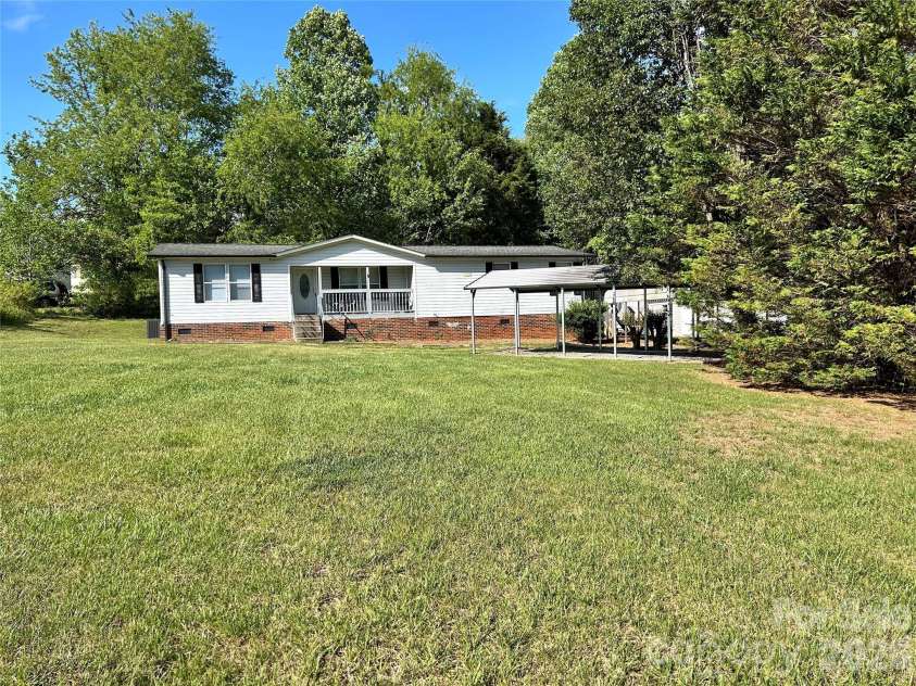 4123 Stonecreek Drive, Valdese, NC 28690.  MLS# CAR4378369, YatesRealty ID 19994. 
