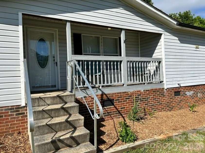 4123 Stonecreek Drive, Valdese, NC 28690.  MLS# CAR4378369, YatesRealty ID 19994. 