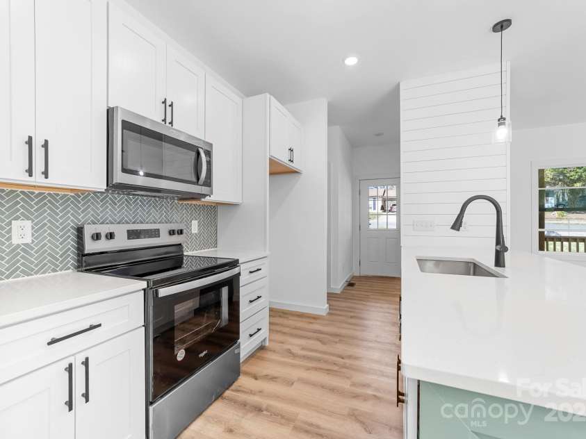 501 Ed Wilson Road, Bessemer City, NC 28016.  MLS# CAR4199486, YatesRealty ID 19994. 