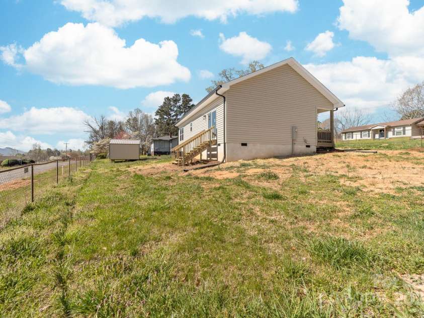 501 Ed Wilson Road, Bessemer City, NC 28016.  MLS# CAR4199486, YatesRealty ID 19994. 