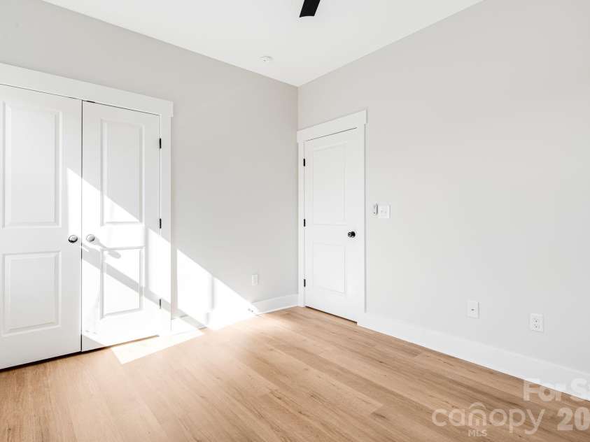 11 Byrdcliffe Lane, Asheville, NC 28805.  MLS# CAR4320731, YatesRealty ID 19996. Third Bedroom