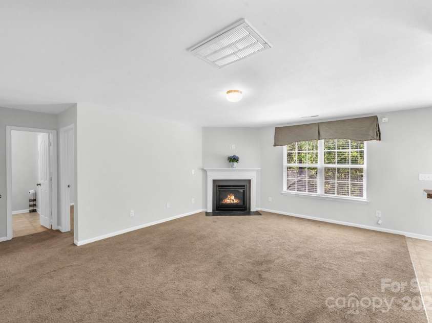 2115 Sage Meadows Drive, Winston Salem, NC 27127.  MLS# CAR4238449, YatesRealty ID 19996. Living Room