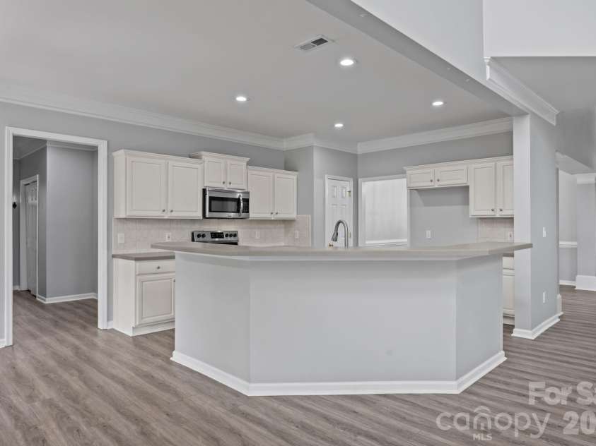 182 Harris Farm Road, Mooresville, NC 28115.  MLS# CAR4374617, YatesRealty ID 19997. 