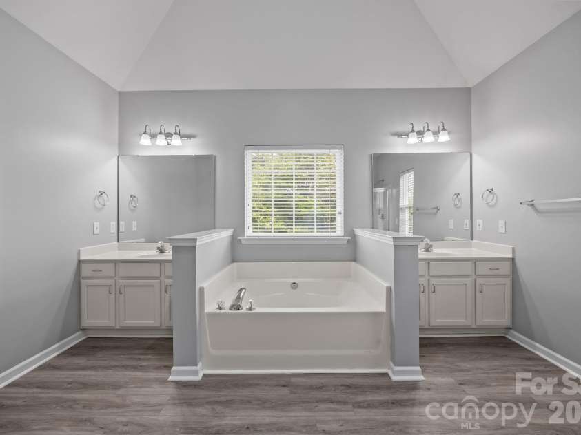 182 Harris Farm Road, Mooresville, NC 28115.  MLS# CAR4374617, YatesRealty ID 19997. 