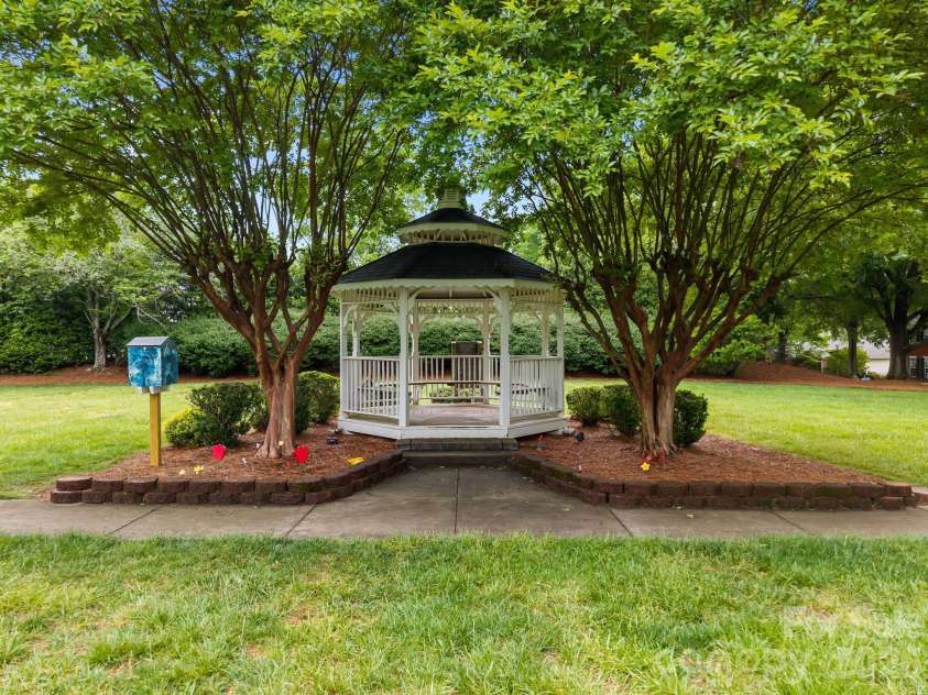 182 Harris Farm Road, Mooresville, NC 28115.  MLS# CAR4374617, YatesRealty ID 19997. 
