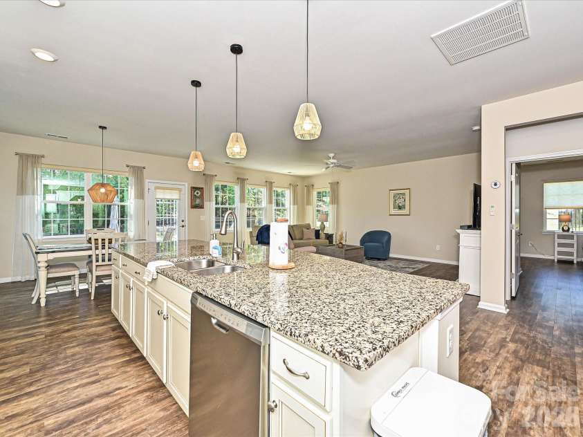 304 Picasso Trail, Mount Holly, NC 28120.  MLS# CAR4374273, YatesRealty ID 19998. 