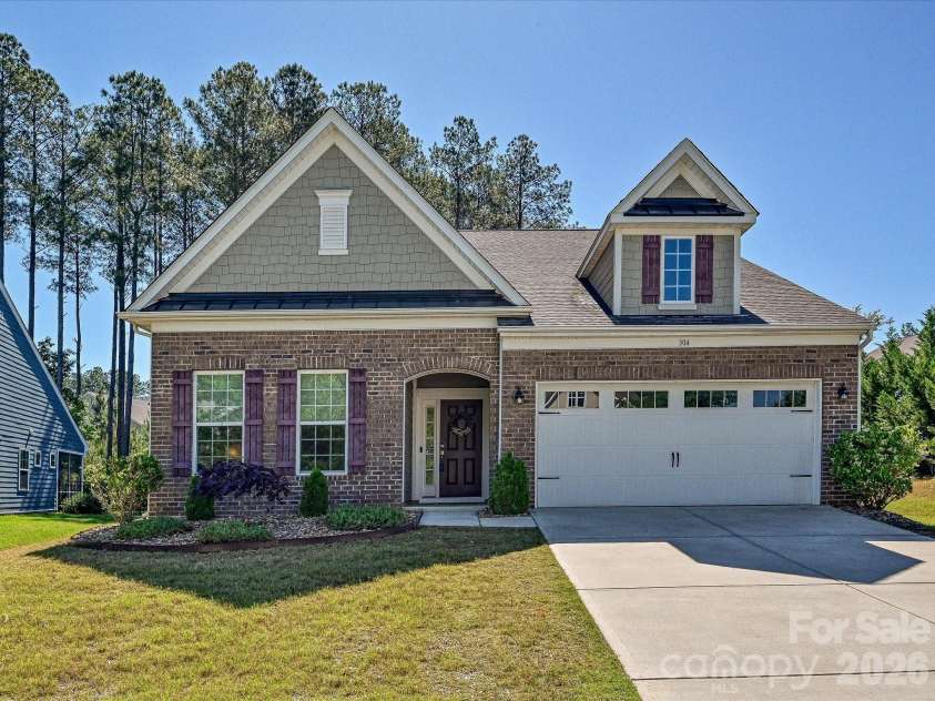 304 Picasso Trail, Mount Holly, NC 28120.  MLS# CAR4374273, YatesRealty ID 19998. Welcome Home