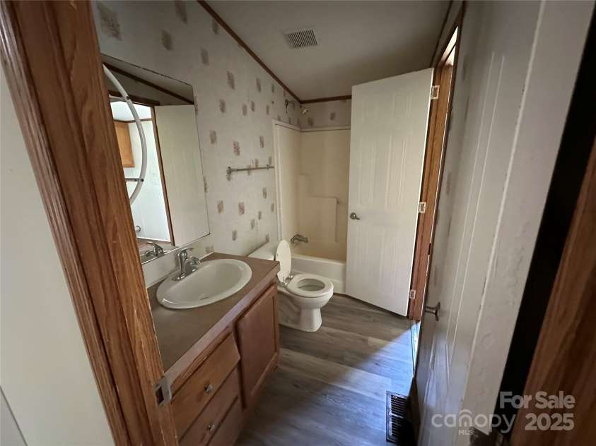 9044 Forington Lane, Gastonia, NC 28056.  MLS# CAR4263207, YatesRealty ID 19998. 