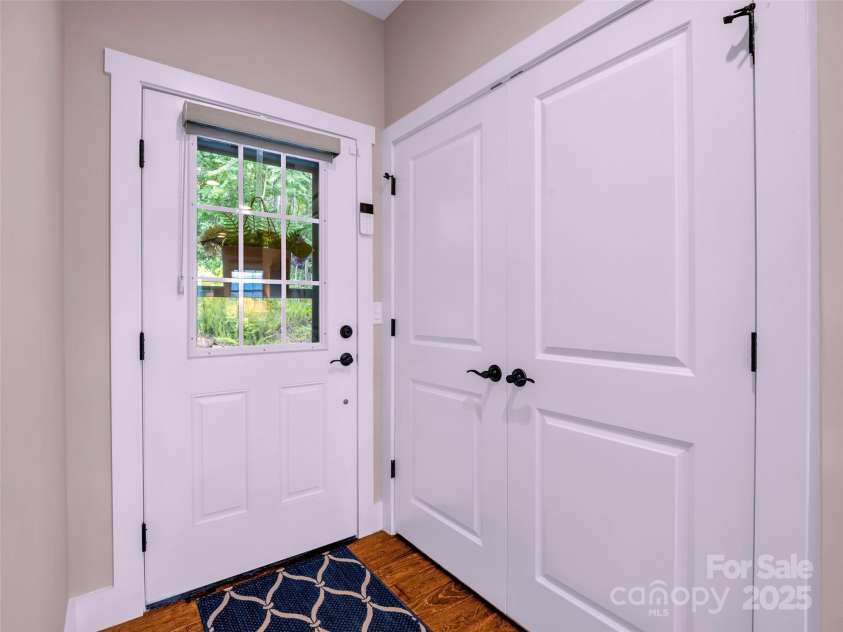 148 Red Hawk Knoll, Lake Lure, NC 28746.  MLS# CAR4291456, YatesRealty ID 19999. 