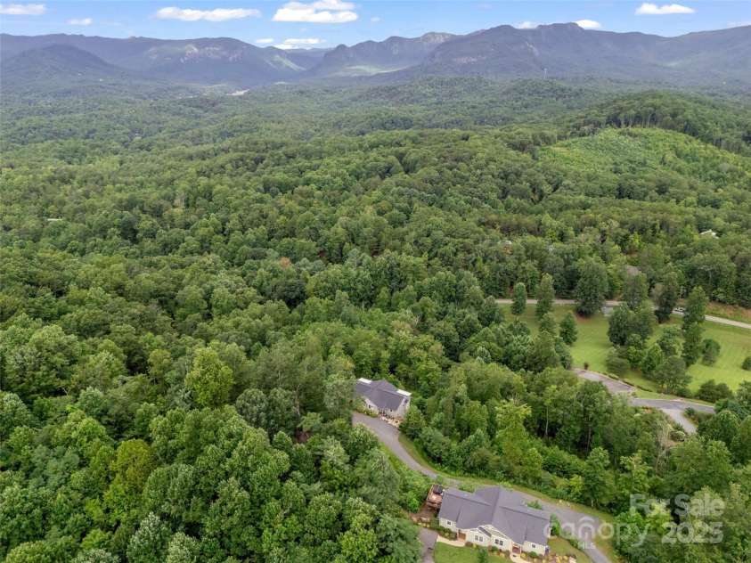 148 Red Hawk Knoll, Lake Lure, NC 28746.  MLS# CAR4291456, YatesRealty ID 19999. 