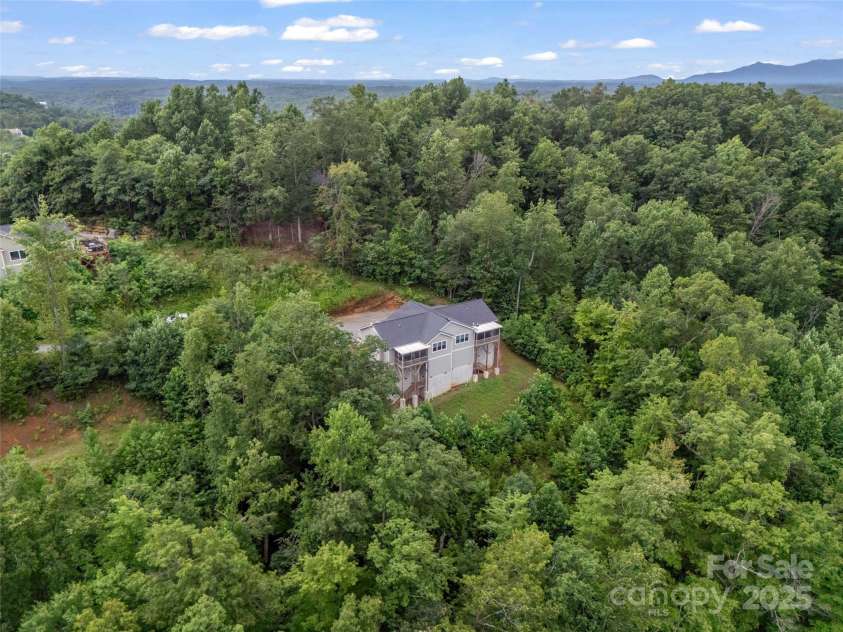 148 Red Hawk Knoll, Lake Lure, NC 28746.  MLS# CAR4291456, YatesRealty ID 19999. 