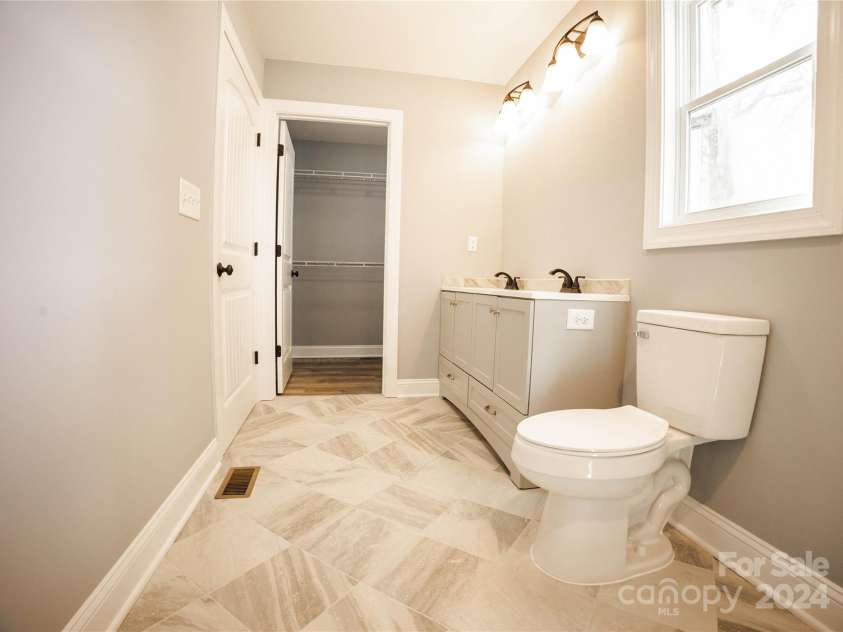 859 Zion Church Road, Shelby, NC 28150.  MLS# CAR4196361, YatesRealty ID 20. 