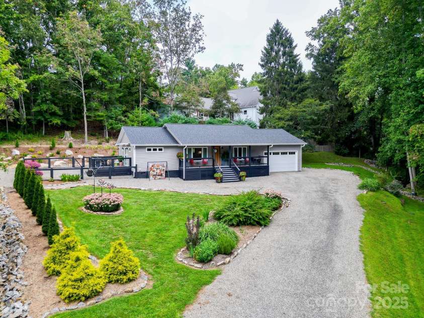 9 Oakwood Drive, Weaverville, NC 28787.  MLS# CAR4299049, YatesRealty ID 20. 