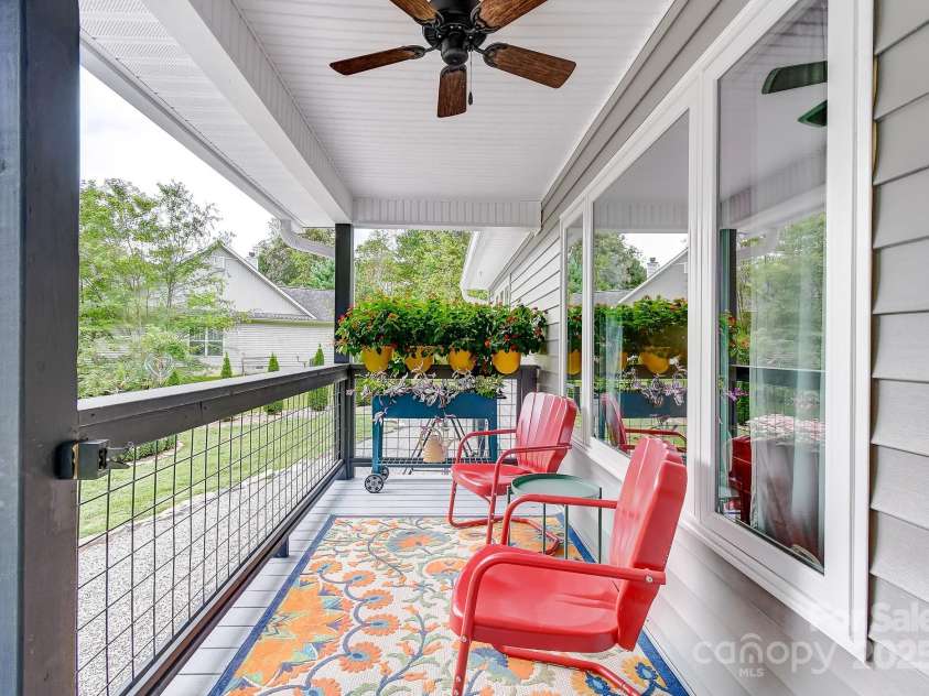 9 Oakwood Drive, Weaverville, NC 28787.  MLS# CAR4299049, YatesRealty ID 20. 