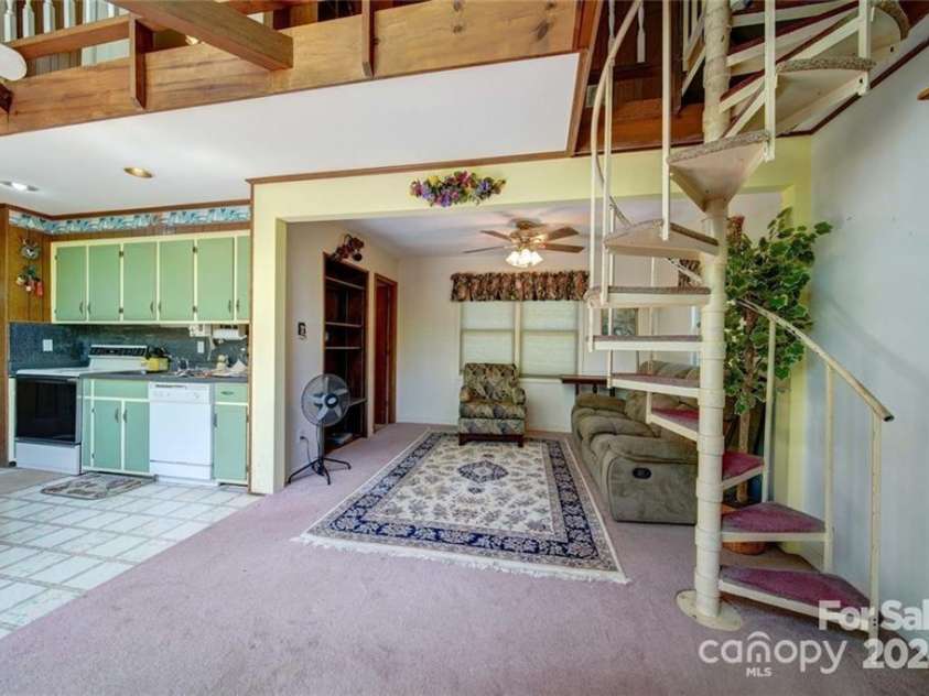 177 Mountain View Lane, Troy, NC 27371.  MLS# CAR4269979, YatesRealty ID 200. 