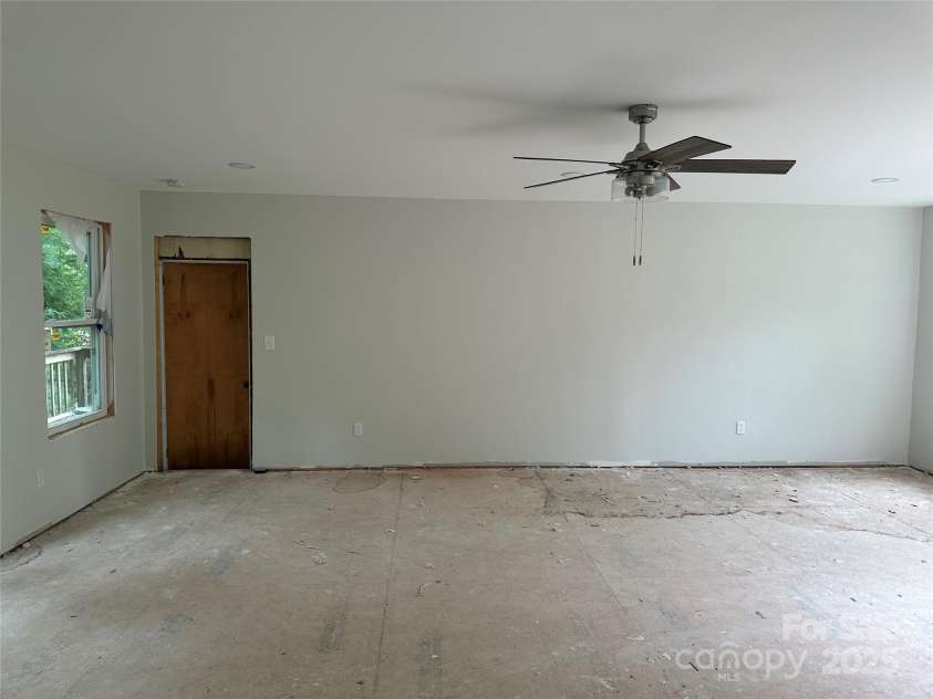 177 Mountain View Lane, Troy, NC 27371.  MLS# CAR4269979, YatesRealty ID 200. 