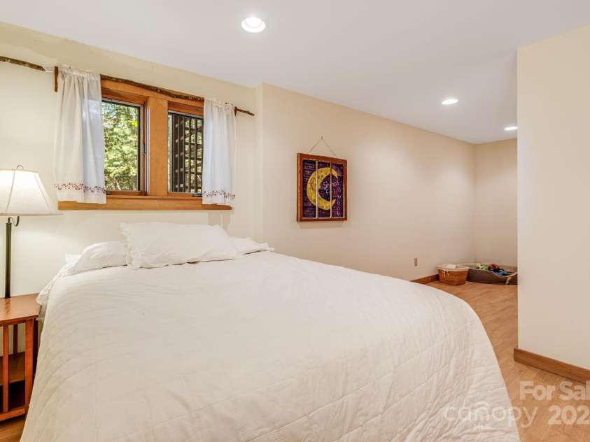765/764 Osborne Knob Road, Little Switzerland, NC 28752.  MLS# CAR4303194, YatesRealty ID 200. Basement bedroom 2