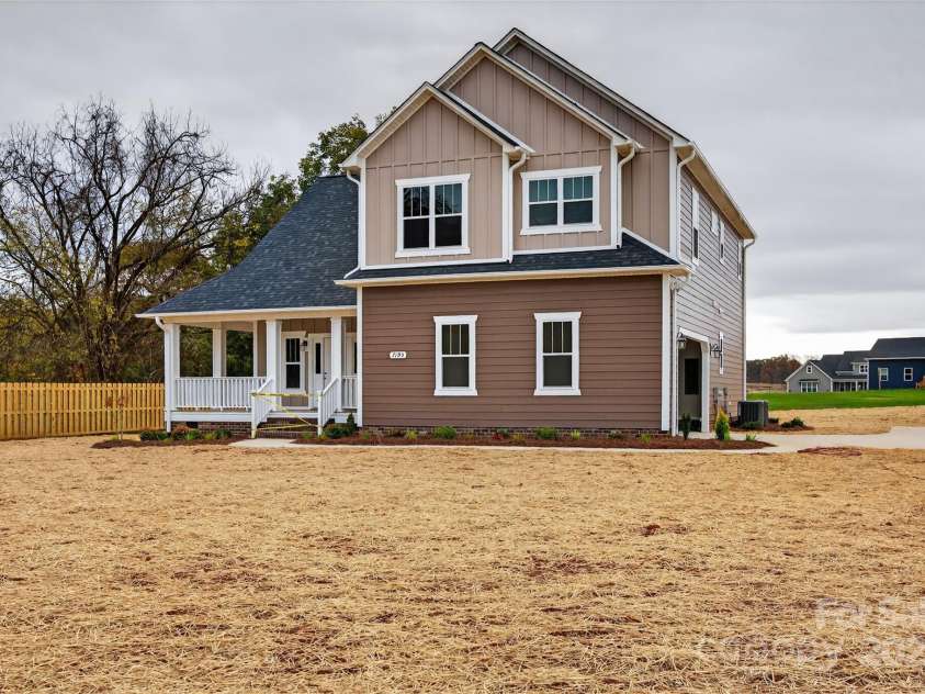 7195 Mooresville Road, Salisbury, NC 28147.  MLS# CAR4320534, YatesRealty ID 2000. 