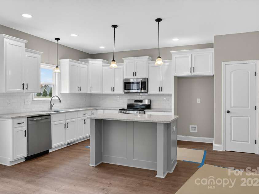 7195 Mooresville Road, Salisbury, NC 28147.  MLS# CAR4320534, YatesRealty ID 2000. 