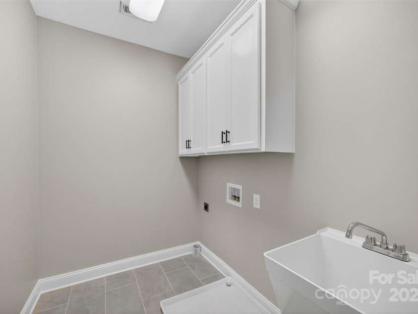 7195 Mooresville Road, Salisbury, NC 28147.  MLS# CAR4320534, YatesRealty ID 2000. 