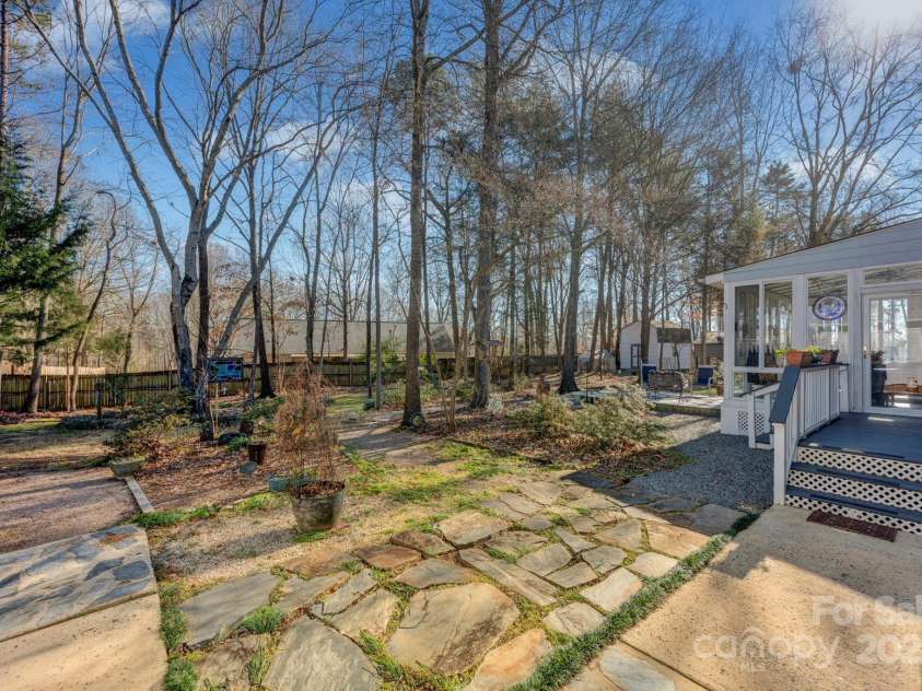 161 Picwyck Drive, Mooresville, NC 28115.  MLS# CAR4211316, YatesRealty ID 20000. Flagstone Patio